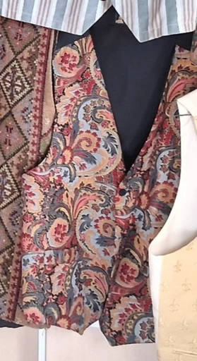 Vintage Floral Patterned Vest