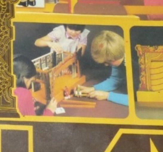 Vintage Dollhouse Playset