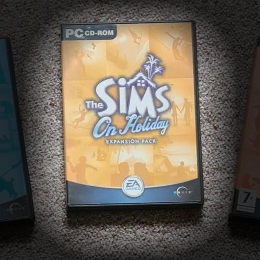 The Sims: Vacation (also known as The Sims: On Holiday) alt 1
