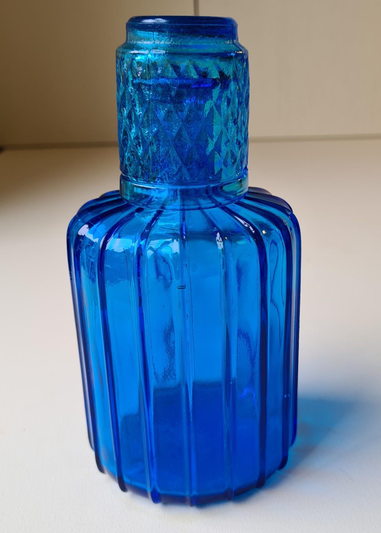 Blue Decanter w/small glass alt 2