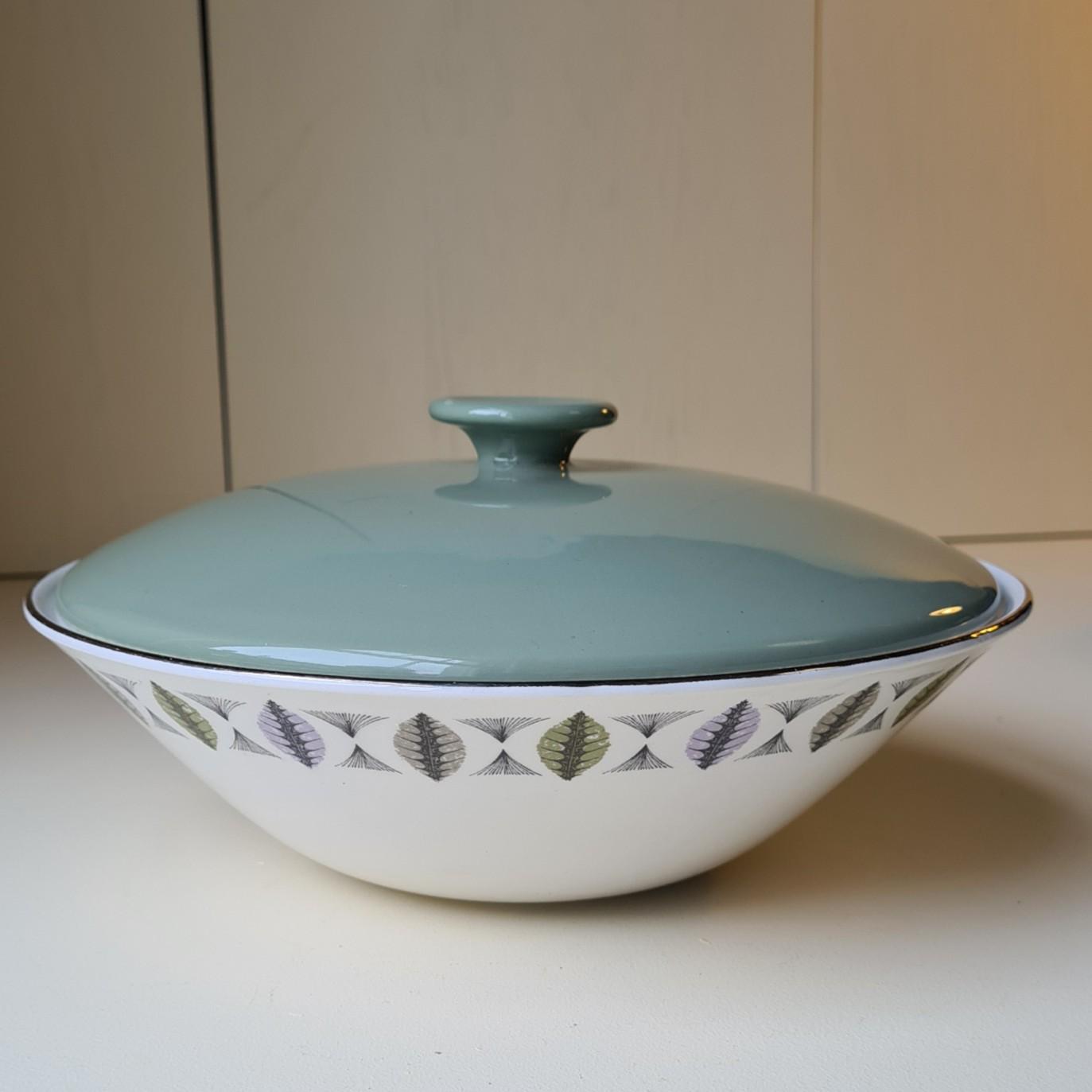 Ceramic Serving Platter with Lid alt 2