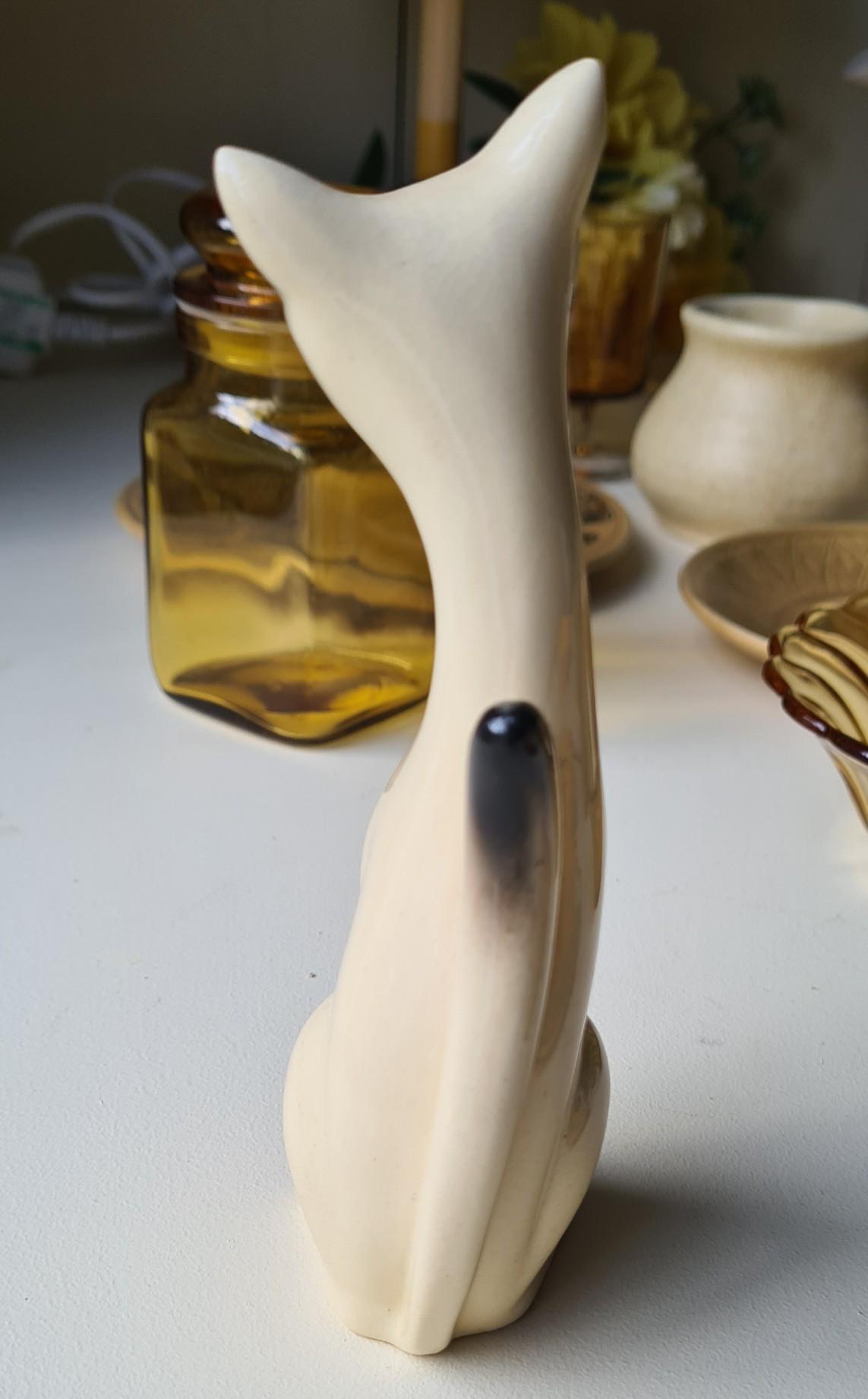 Ceramic Cat Figurine alt 3