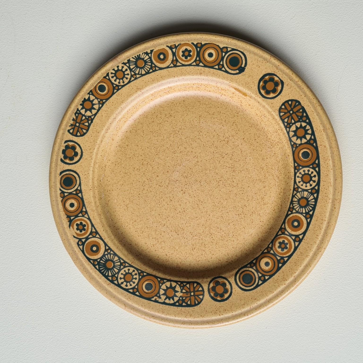 Ceramic Plate alt 2