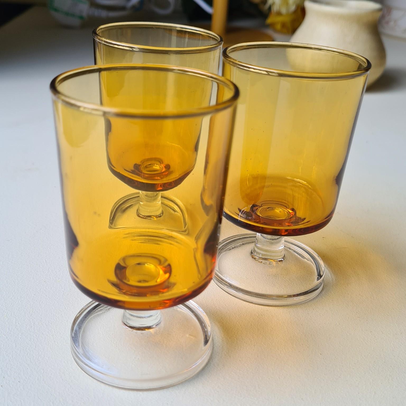 Vintage Glasswear Set alt 2