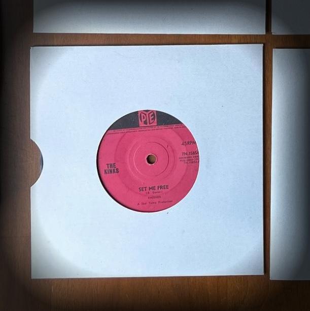 Set Me Free by The Kinks alt 1