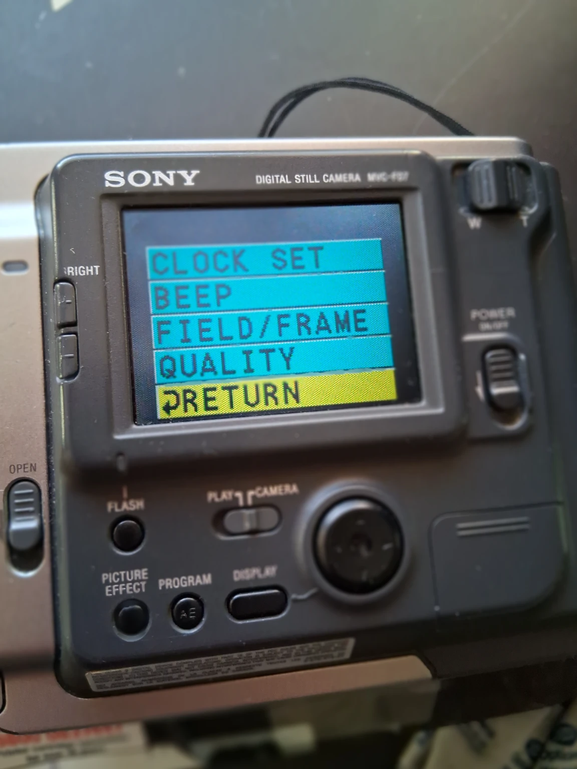 Vintage Sony Digital Camera Kit with Accessories alt 2