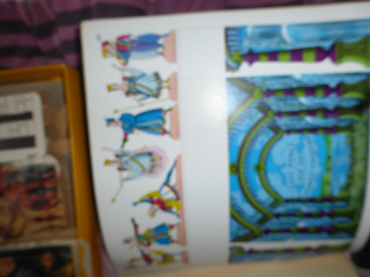 Vintage Dollhouse Playset alt 2